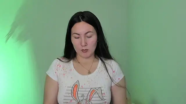 Elle Lee  online show from 27, 2, 2025