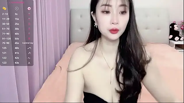 aisha123123 online show from 5, 2, 2025