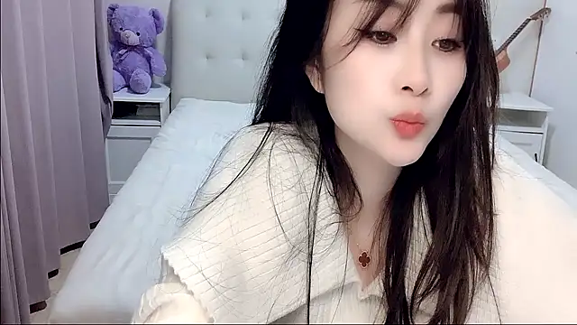 Snapshot of aisha123123 chatting on 31, 10, 2025 aisha123123 online show from 31, 10, 2025