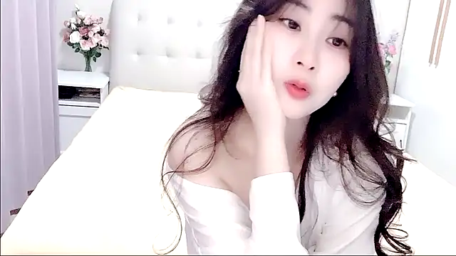 Snapshot of aisha123123 chatting on 19, 1, 2026 aisha123123 online show from 19, 1, 2026