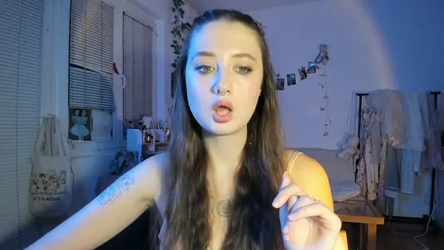 Jenny darling love online show from 4, 10, 2025