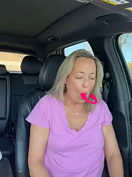 Cherry-red-xo online show from 23, 4, 2026