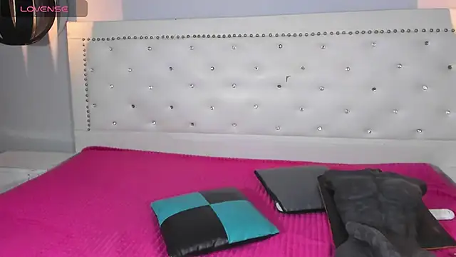 Snapshot of Georgis_ chatting on 9, 12, 2024 Georgis  online show from 9, 12, 2024