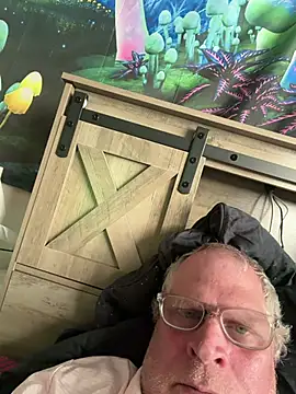 Snapshot of Mimmoromeo1973 chatting on 3, 5, 2026 Mimmoromeo1973 online show from 3, 5, 2026