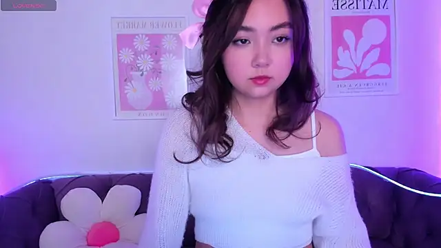 Fluffy Rose online show from 16, 1, 2025
