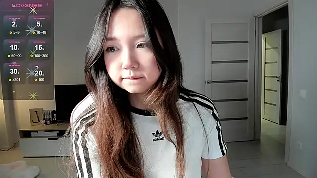 Fluffy Rose online show from 19, 2, 2026