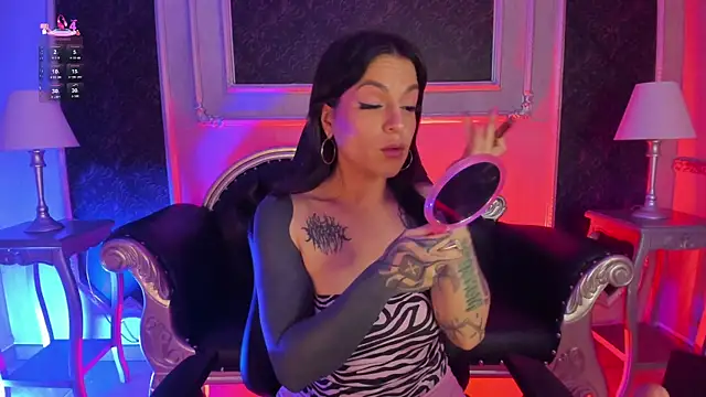 Snapshot of MeganDraco_ chatting on 20, 5, 2026 MeganDraco online show from 20, 5, 2026
