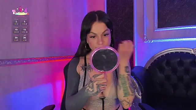 Snapshot of MeganDraco_ chatting on 25, 5, 2026 MeganDraco online show from 25, 5, 2026