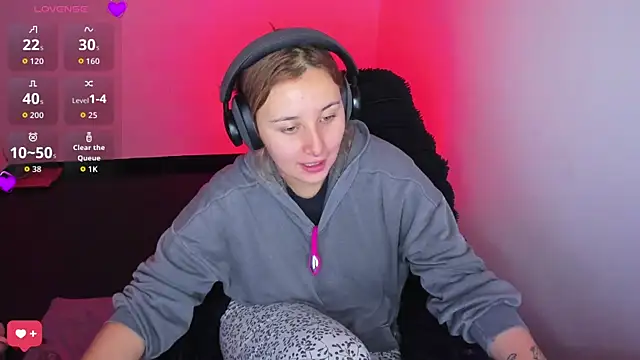 bonnie moon  online show from 28, 3, 2026