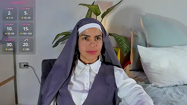 ClaraMariaMon online show from 30, 1, 2025