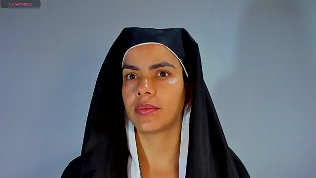 ClaraMariaMon online show from 26, 2, 2025