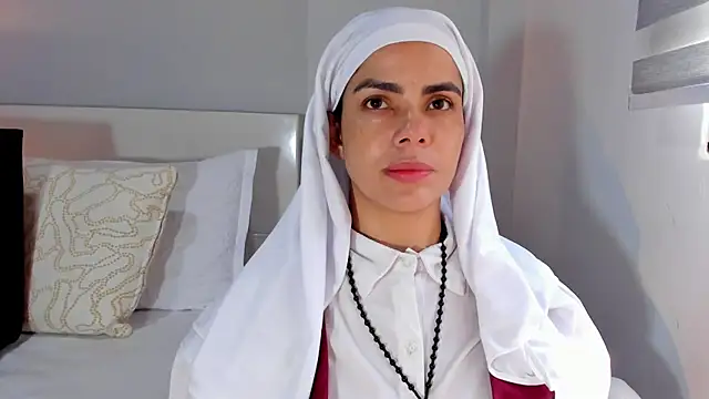 ClaraMariaMon online show from 24, 6, 2026