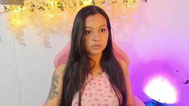 Snapshot of Sweet_Chloe06 chatting on 4, 11, 2025 Sweet Chloe06 online show from 4, 11, 2025