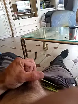 Snapshot of rush6983 chatting on 27, 9, 2025 rush6983 online show from 27, 9, 2025