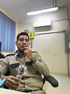 EnriquePersian197 online show from 5, 2, 2025