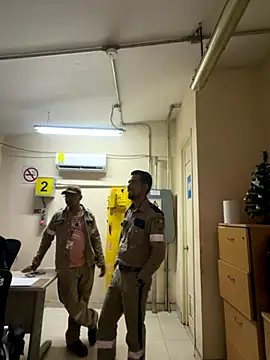 EnriquePersian197 online show from 3, 12, 2025