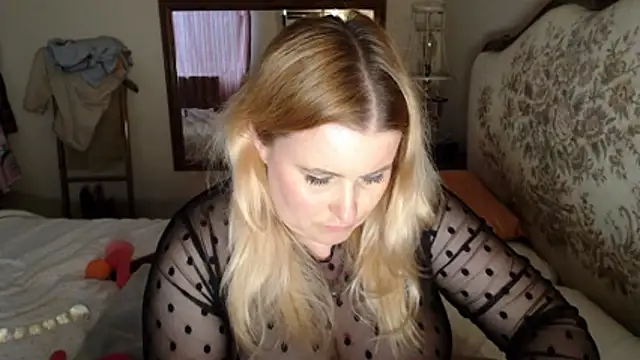 JosieAndYou online show from 4, 4, 2026