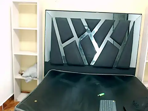 Oliver Ovii online show from 7, 3, 2026