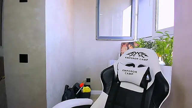 fancy bunny online show from 15, 4, 2026