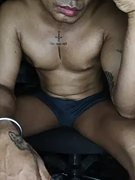 Snapshot of loveboyrp chatting on 24, 7, 2026 loveboyrp online show from 24, 7, 2026
