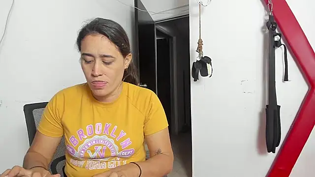 Bdsmsumision online show from 3, 12, 2025