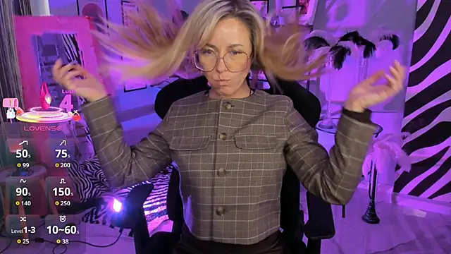 LadyIzabel online show from 16, 4, 2026