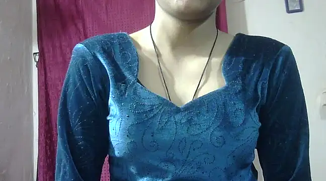 Snapshot of Aayesha chatting on 5, 12, 2024 Aayesha online show from 5, 12, 2024