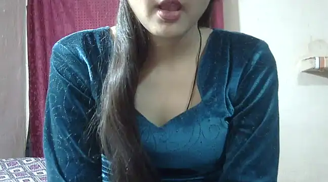 Snapshot of Aayesha chatting on 10, 12, 2024 Aayesha online show from 10, 12, 2024