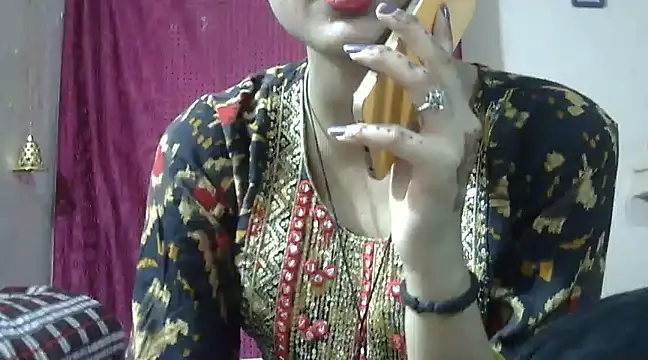 Snapshot of Aayesha chatting on 18, 12, 2024 Aayesha online show from 18, 12, 2024