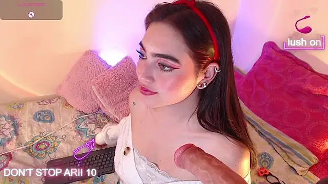 Snapshot of Arii_vega_ chatting on 21, 12, 2024 Arii vega online show from 21, 12, 2024