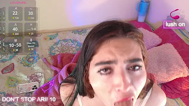 Snapshot of Arii_vega_ chatting on 22, 12, 2024 Arii vega online show from 22, 12, 2024