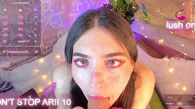 Snapshot of Arii_vega_ chatting on 7, 10, 2025 Arii vega online show from 7, 10, 2025