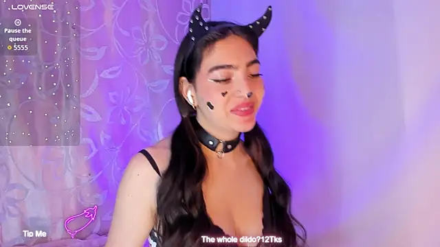 Snapshot of Arii_vega_ chatting on 31, 10, 2025 Arii vega online show from 31, 10, 2025