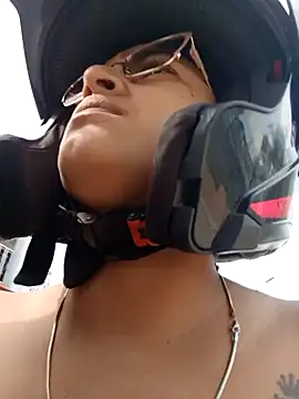 Snapshot of naughty-girl01 chatting on 26, 1, 2025 naughty-girl01 online show from 26, 1, 2025