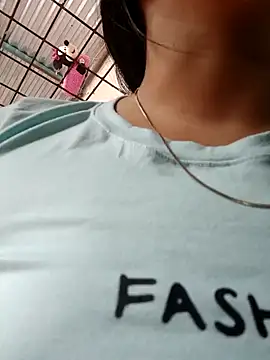 Snapshot of naughty-girl01 chatting on 5, 2, 2025 naughty-girl01 online show from 5, 2, 2025