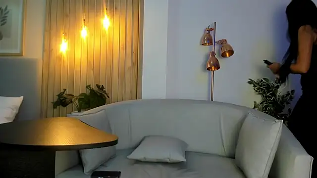 AriRobert  online show from 14, 9, 2025