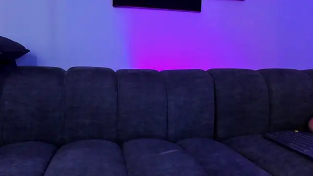 Hanna Moonlight  online show from 25, 2, 2025