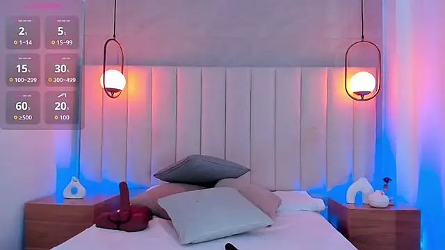 Hanna Moonlight  online show from 10, 10, 2025