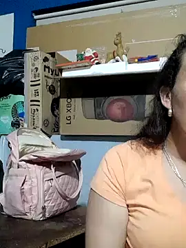 skayhot  online show from 19, 12, 2024