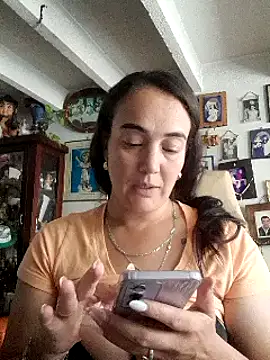 skayhot  online show from 14, 1, 2025