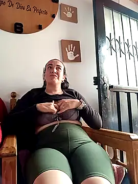 skayhot  online show from 10, 2, 2025