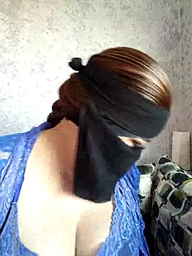 Cat Sharisa online show from 9, 11, 2025