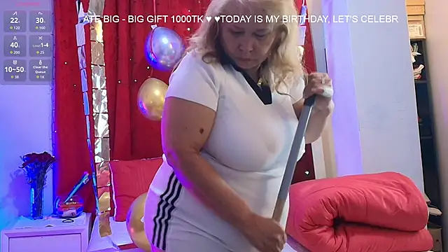 girl amada online show from 18, 1, 2026