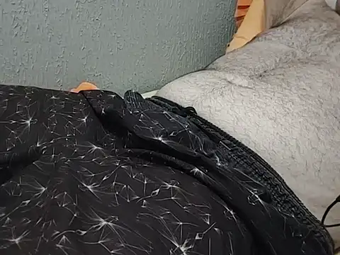 mfreitas005 online show from 5, 12, 2025