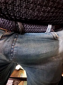 Snapshot of Sloulabg24 chatting on 15, 4, 2026 Sloulabg24 online show from 15, 4, 2026