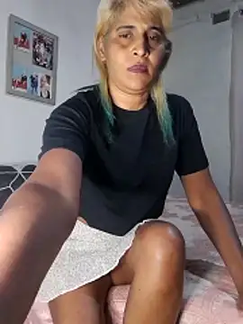 Goodgirlsue 77 online show from 4, 12, 2025