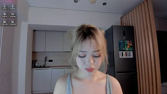 Snapshot of nacumi_mi chatting on 18, 12, 2025 nacumi mi online show from 18, 12, 2025