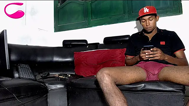 Snapshot of Deleon1995 chatting on 3, 1, 2025 Deleon1995 online show from 3, 1, 2025