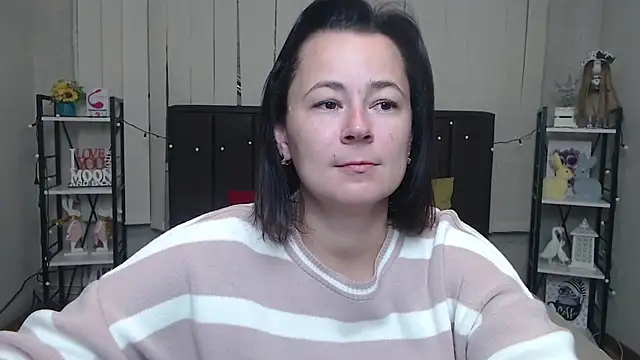 Snapshot of MarieSho chatting on 3, 10, 2025 MarieSho online show from 3, 10, 2025