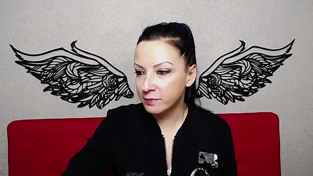 Snapshot of ElizabethSho chatting on 7, 12, 2024 ElizabethSho online show from 7, 12, 2024